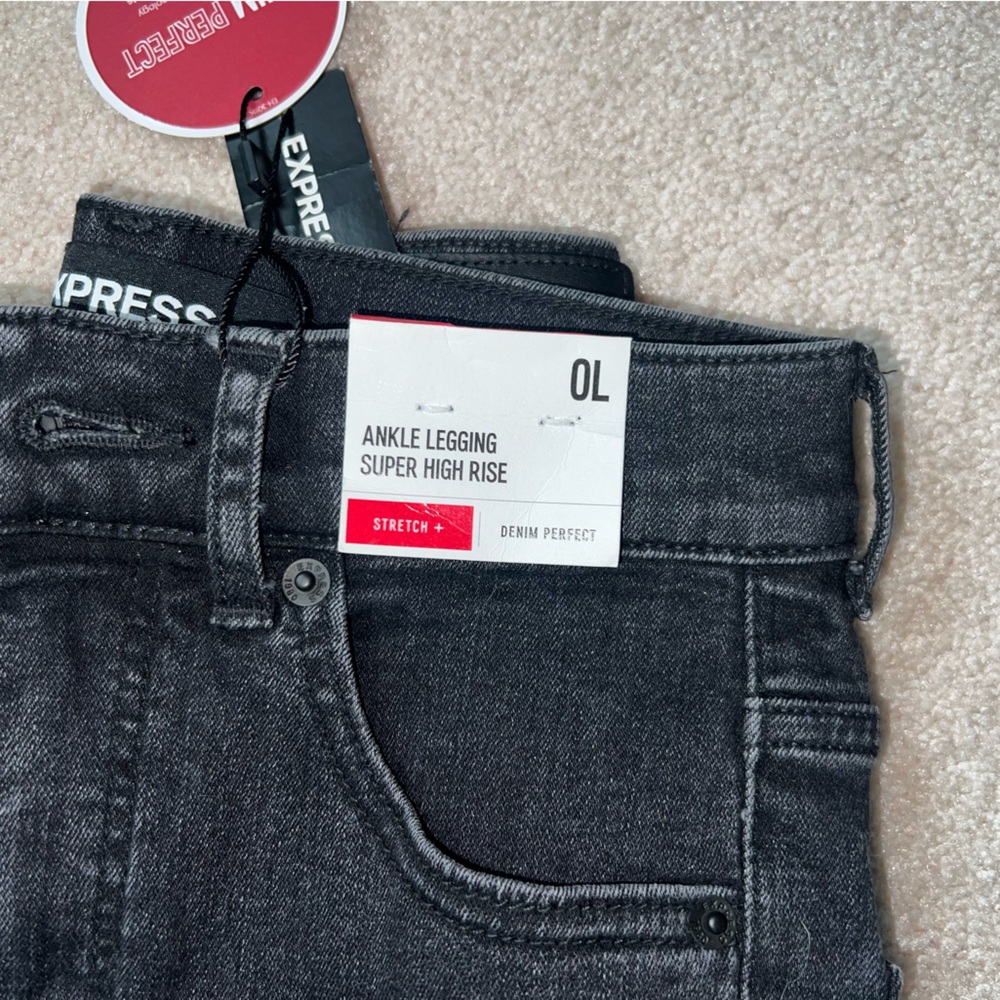 NWT Express Denim Perfect frayed bottom ankle